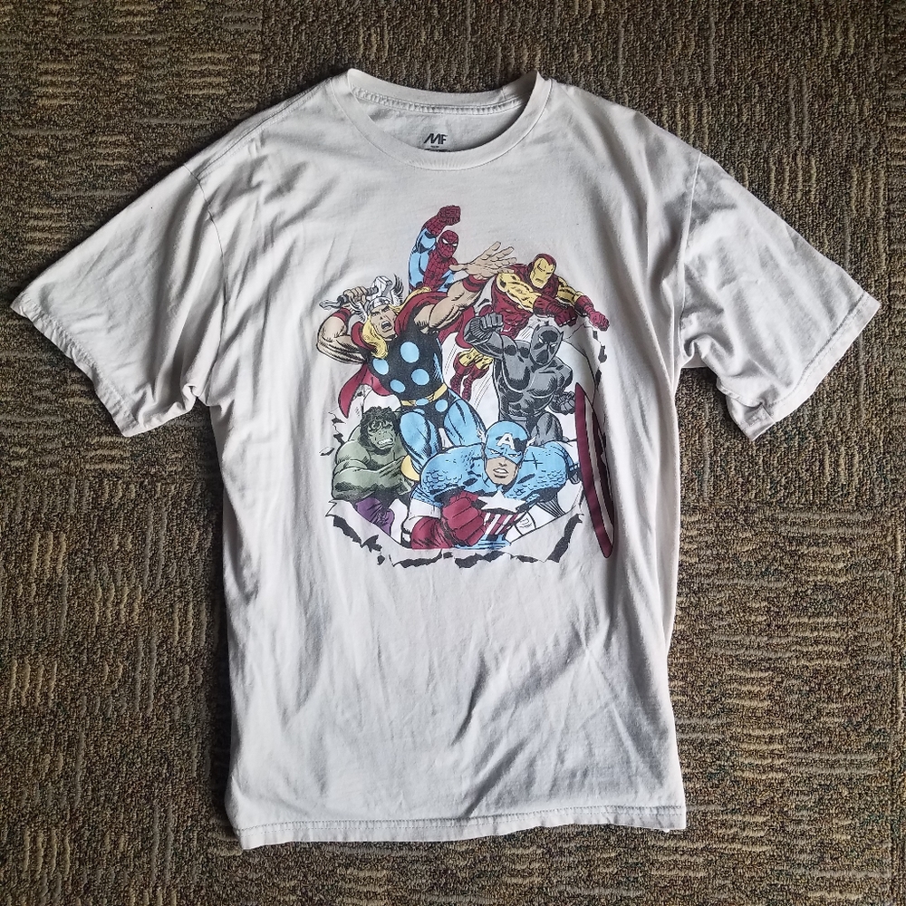 2 for $25- Vintage Marvel Graphic Tee